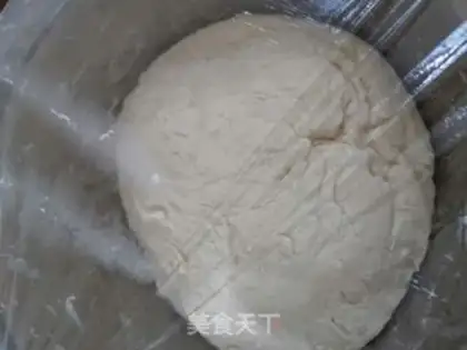 Make An egg box of celery step 1