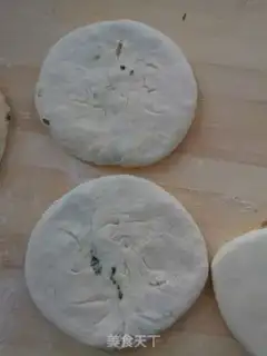 Make An egg box of celery step 3
