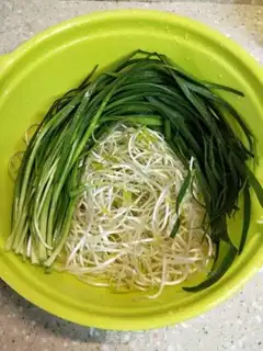 Make Soccer bean sprouts step 0