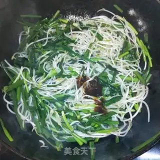 Make Soccer bean sprouts step 2