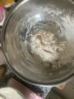 Make Bee buns step 5