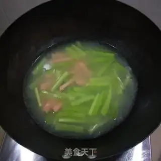 Make The chicken claws and the platinum soup step 2