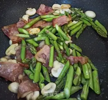 Make Bacon mushroom pasta step 3