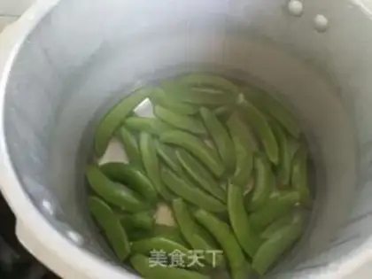Make Sweet bean horned eggs step 1
