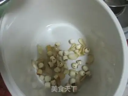 Make Apple Lotus Silver Ears step 3