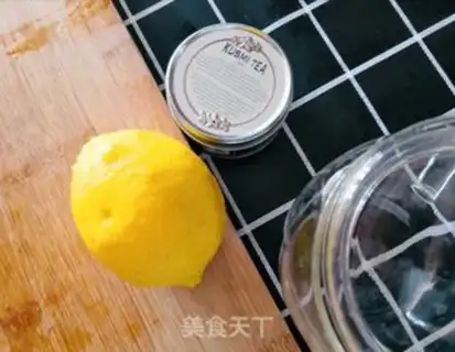 Make Honey mint lemon tea step 0