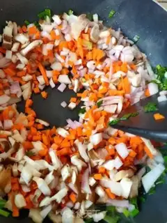 Make Pineapple rice step 3