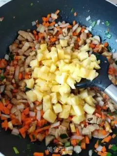 Make Pineapple rice step 5