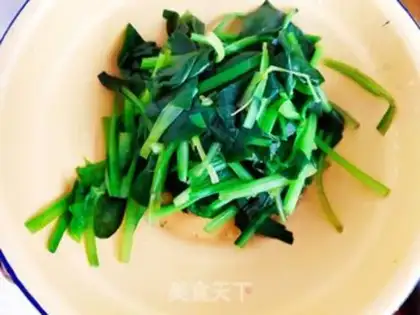 Make Spinach egg soup step 2