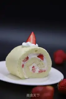 Make Strawberry roll step 15