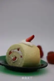 Make Strawberry roll step 16