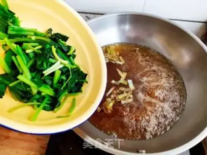 Make Spinach egg soup step 6