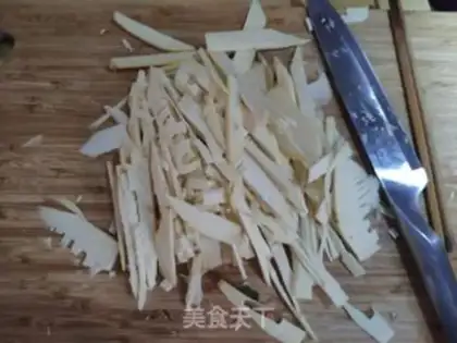 Make ♪ Winter bean dry fried meat ♪ step 1
