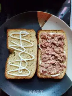 Make Fish sandwich step 7
