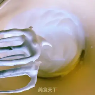 Make Cheese-flowing macaroni cake step 8