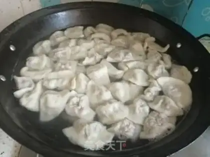 Make Handmade meat dumplings step 7