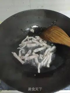 Make ♪ Winter bean dry fried meat ♪ step 4