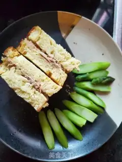 Make Fish sandwich step 9