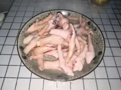 Make Lemon chicken claws step 1
