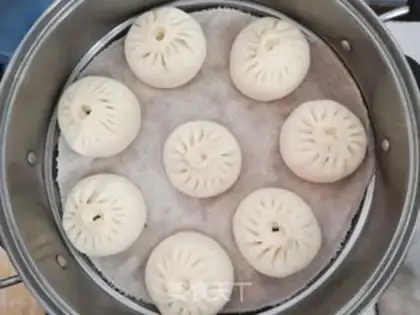 Make Spicy pork buns step 8