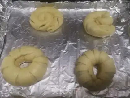 Make Bean-salary bread step 15