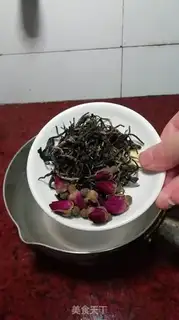 Make Rose, sugar, milk step 0