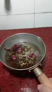 Make Rose, sugar, milk step 1