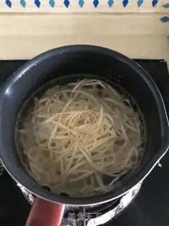 Make Sausage seaweed sprouts step 0