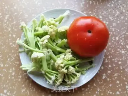 Make Tomato pastry step 0