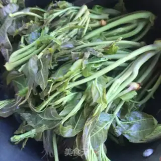 Make Sprouts and eggs step 2