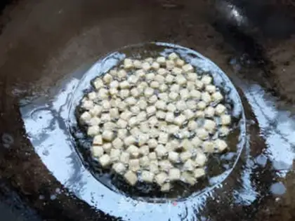 Make Twin tofu fried rice step 2