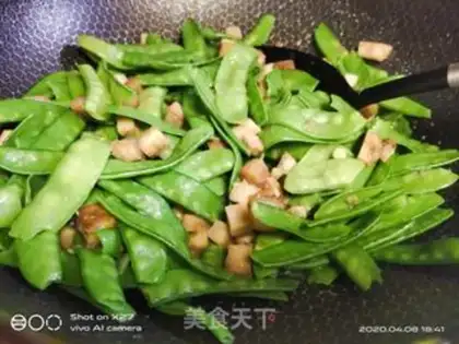 Make Five flowers for Dutch beans step 4