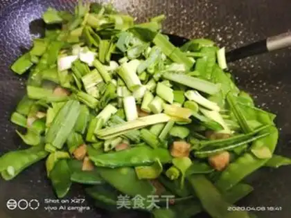 Make Five flowers for Dutch beans step 5