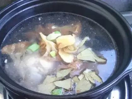 Make Monkey mushroom chicken soup step 5