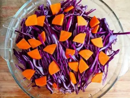 Make Purple tomato salad step 3