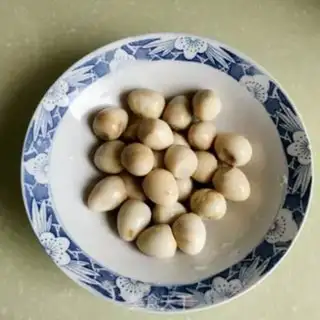 Make Orchid fried quail eggs step 4