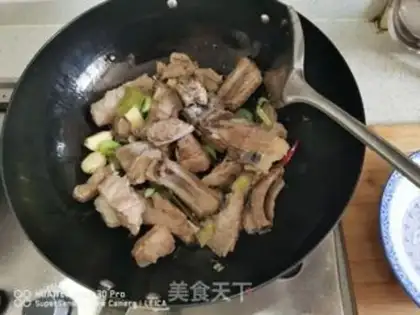 Make Black cucumber fried eggs step 5