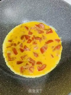 Make Tomato fried eggs step 2