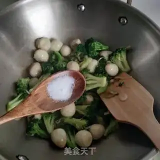 Make Orchid fried quail eggs step 9