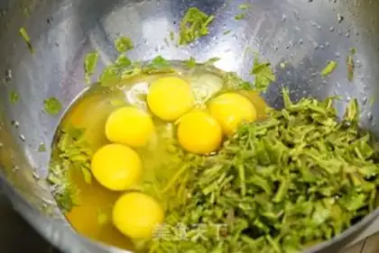 Make Fried eggs step 5