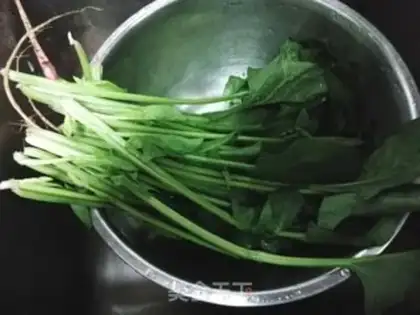 Make Mustard and spinach fans step 1