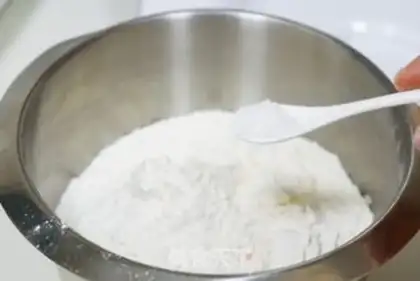 Make White-faced buns step 2