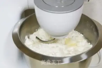 Make White-faced buns step 4