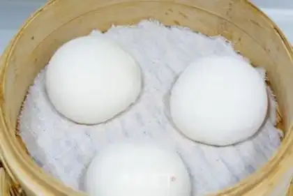Make White-faced buns step 9