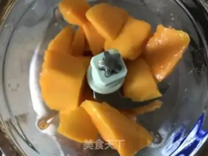 Make Mango yogurt mousse cake step 4