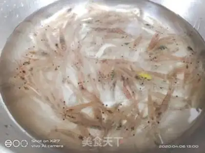 Make Celery and rice shrimp step 0