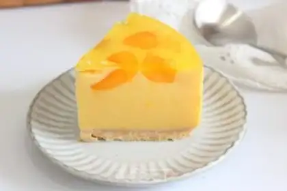 Make Mango yogurt mousse cake step 17