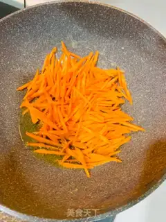 Make Carrot fried eggs step 3