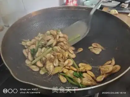 Make Celery and rice shrimp step 6