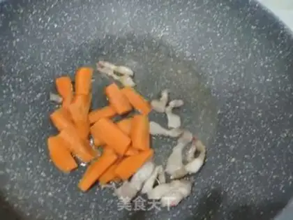 Make Dutch bean ear fried meat step 2